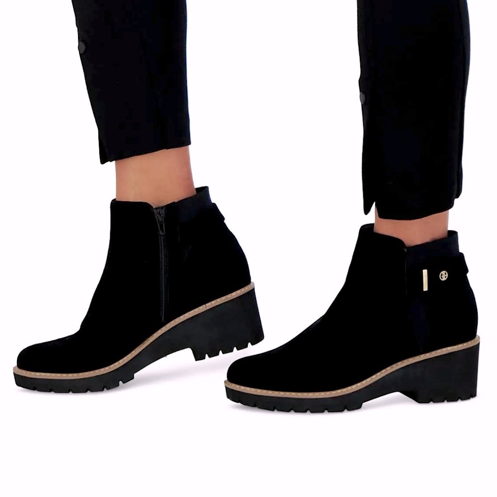 🖤 NWT Giani Bernini Vaass Wedge Memory Foam Boots 5